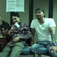 Sempat vakum di dunia musik, The Cash bangkit digandeng dengan gitaris dari Sheila On 7, Eross Candra, dan menggandeng vokalis baru yaitu Ringgo Agus Rahman.