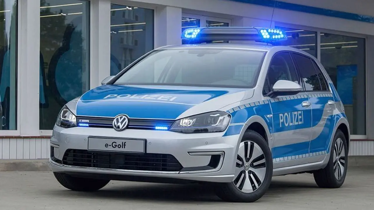 Mobil Operasional Polisi Albania