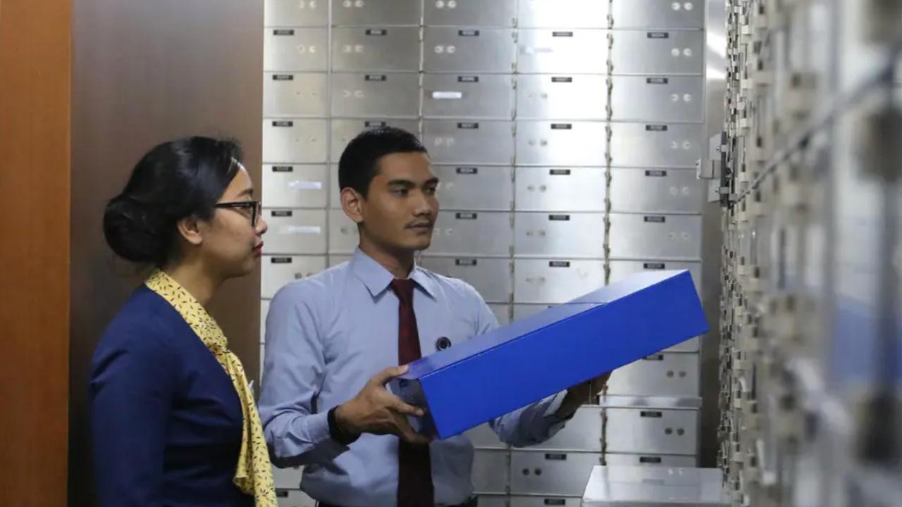 Buntut Demo Ricuh, OJK Sebut Warga RI Tak Serbu Layanan Safe Deposit Box Perbankan