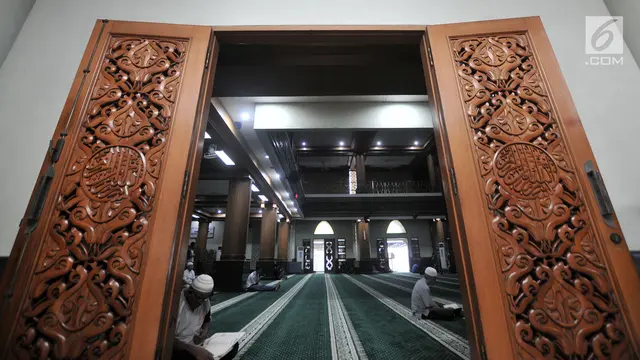 Mengunjungi Masjid Bersejarah Berusia 129 Tahun di Bekasi