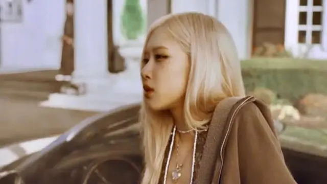 Video musik Rose BLACKPINK untuk lagunya "Toxic Till the End" memicu spekulasi mantan toksiknya