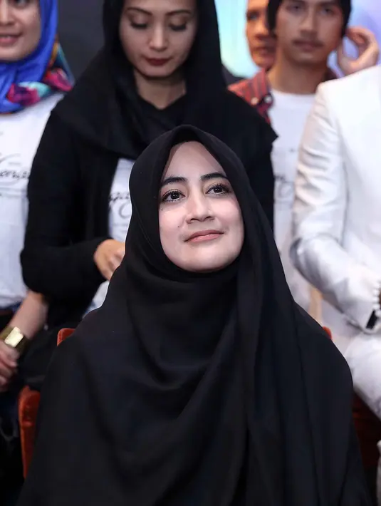 "Mau terima peran ini sebagai ibu yang punya anak hafidz Alquran. Alhamdulillah saat memerankan ini, keinginan saya seperti dari hati," ujar Umi Pipik. (Nurwahyunan/Bintang.com)