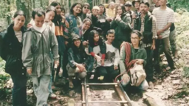 6 Potret Mira Lesmana Bareng Sherina dan Derby Romero Sejak Dulu hingga Kini