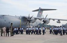 FOTO: Presiden Prabowo Serahkan Pesawat Jumbo A400M untuk Perkuat TNI AU