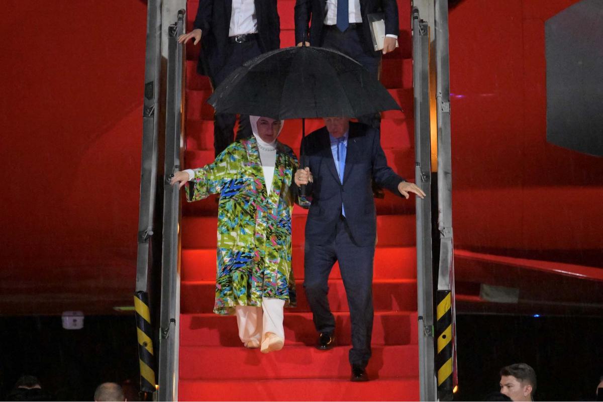 Prabowo sambut kedatangan Erdogan di Lanud Halim Perdanakusuma