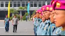 Menkokesra Agung Laksono dan Wakil Kepala Staf AL Laksamana Madya Didit Herdiawan saat melepas keberangkatan dua kapal peserta Sail Raja Ampat , Tanjung Priok, Jakarta, Jumat (8/8/2014) (Liputan6.com/Andrian M Tunay)