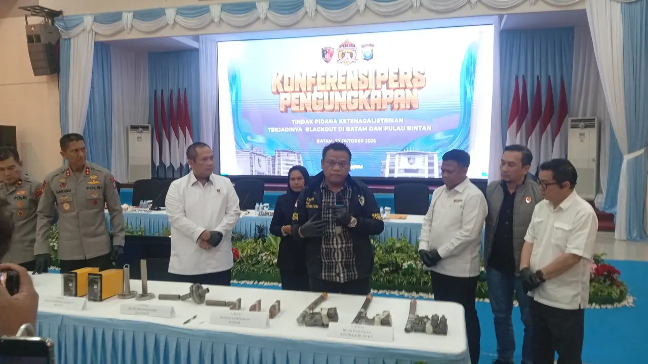 Mabes Polri menetapkan lima tersaangka blackout Batam. (Liputan6.com/Ajang Nurdin)