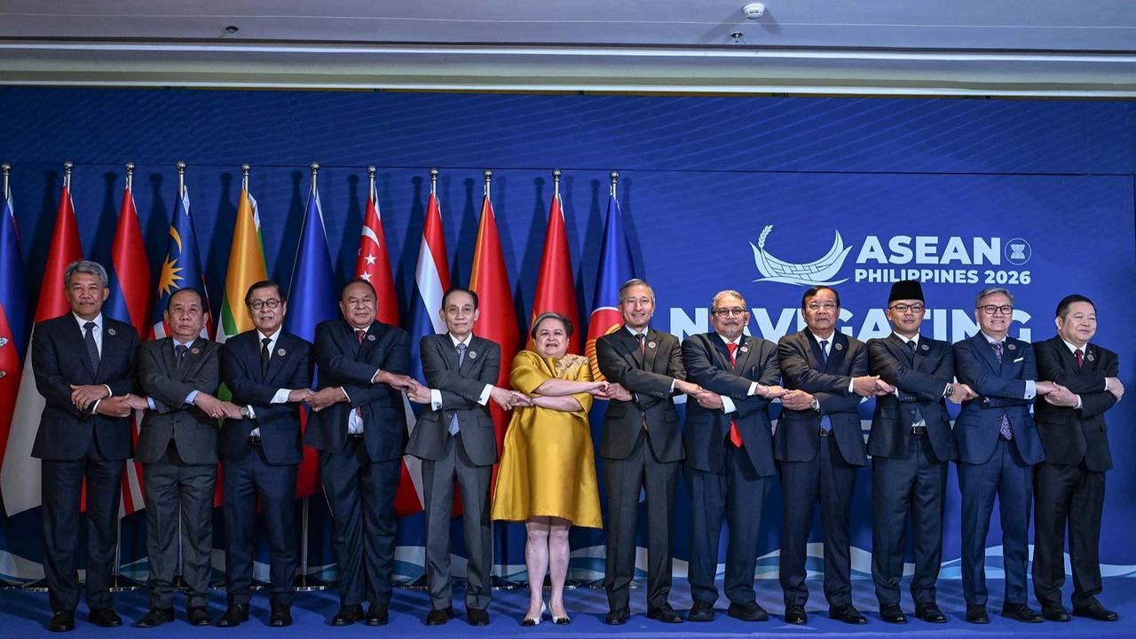 FOTO: Para Menteri Luar Negeri ASEAN Bahas Agenda Strategis Kawasan di Cebu Filipina