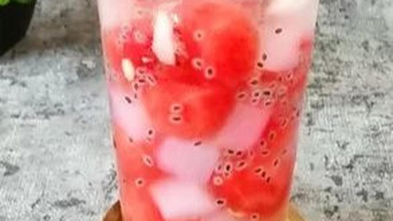<b>4. Es Semangka</b><br>