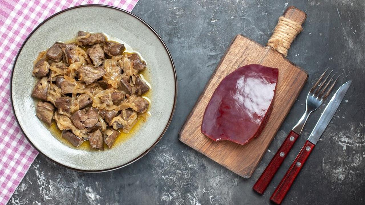 Suka Makan Jeroan? Ini Manfaat dan Risiko yang Mengintai