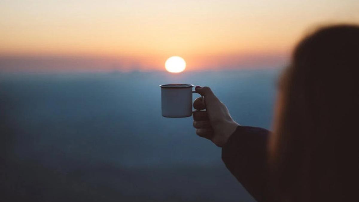 5 Cara Menciptakan Hidup dengan Ritme Slow Living dan Seni Menikmati Kehidupan Sederhana