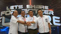 Jajaran direksi Telkom dan Infomedia saat peluncuran solusi back office, SharedVis, di Jakarta, Rabu (15/11/2017).