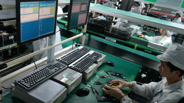 Pabrik smartphone di China