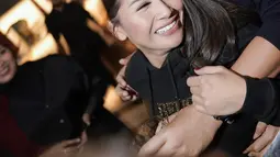 Mengakhiri status teks, Tata Janeeta melantun doa kepada Sang Khalik buat pernikahannya yang baru seumur jagung. “Ya Allah tanamkan kasih sayangMu untuk kami. Lembutkan hati kami dan pasangan kami untuk selalu meniti pernikahan dengan pasti dalam keridhoan-MU dan keberkahan-Mu. Amin, ya Allah,” harap penyanyi kelahiran Bandung, 18 September 1982. (Foto: Dok. Instagram @tatajaneetaofficial)