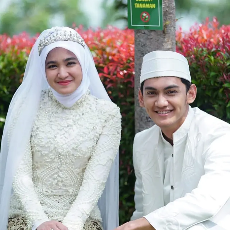 Adegan pernikahan Madina dan Attar diperankan Cut Syifa dan Vicky Kalea dalam Love Story The Series (Foto: Instagram @sinetron.sctv)