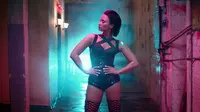 Demi Lovato Lega Bisa Mengumpat di Lagu