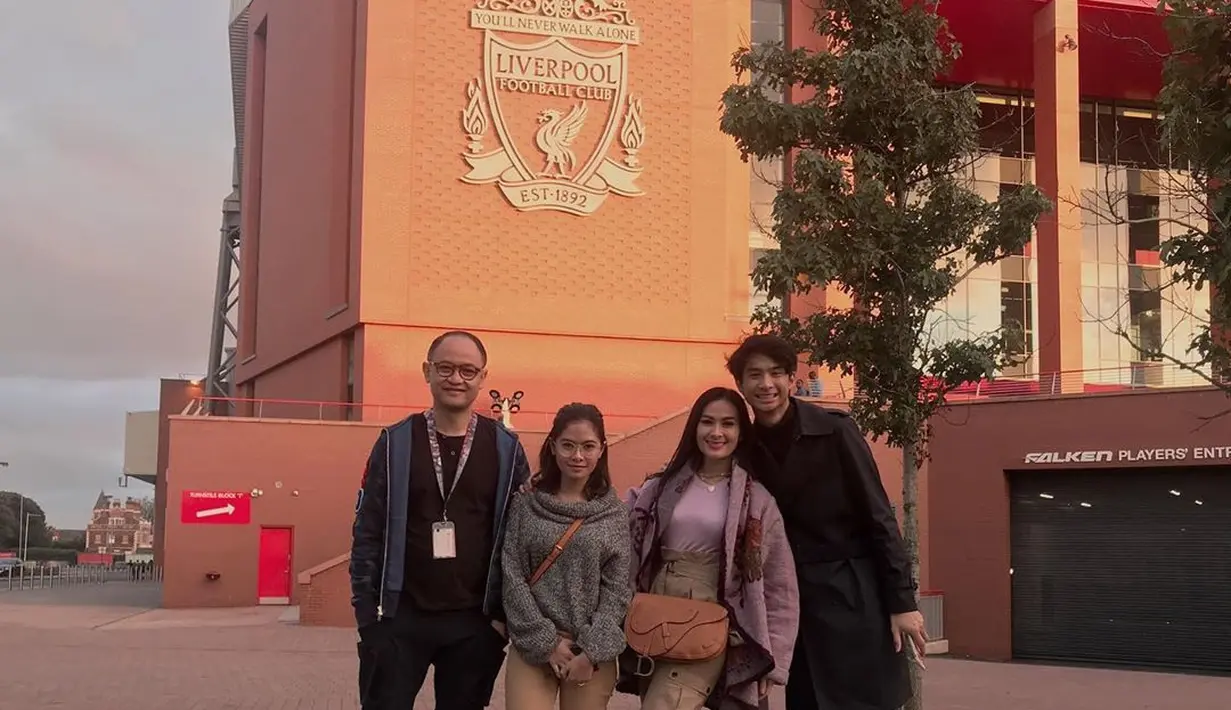 Iis Dahlia dan Keluarga (Instagram/isdadahlia)