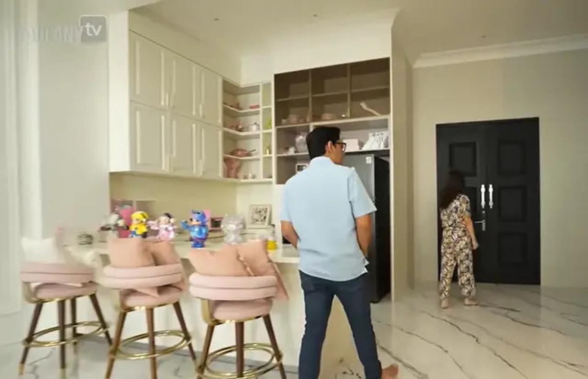 9 Potret Kamar Tidur Anak di Rumah Sarwendah, Desainnya Lucu dengan Playground