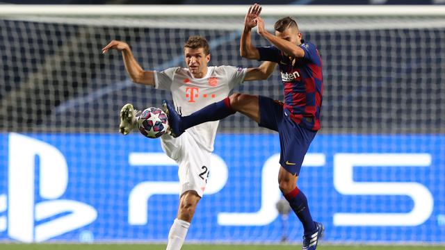 4 Statistik Menarik Saat Bayern Munchen Bantai Barcelona 8 2 Di Antaranya Rekor Gol Robert Lewandowski Dunia Bola Com