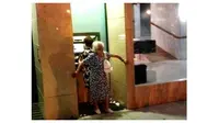 Nenek yang selalu punya kejutan dengan aksi-aksinya yang lucu (Sumber: Brightside)