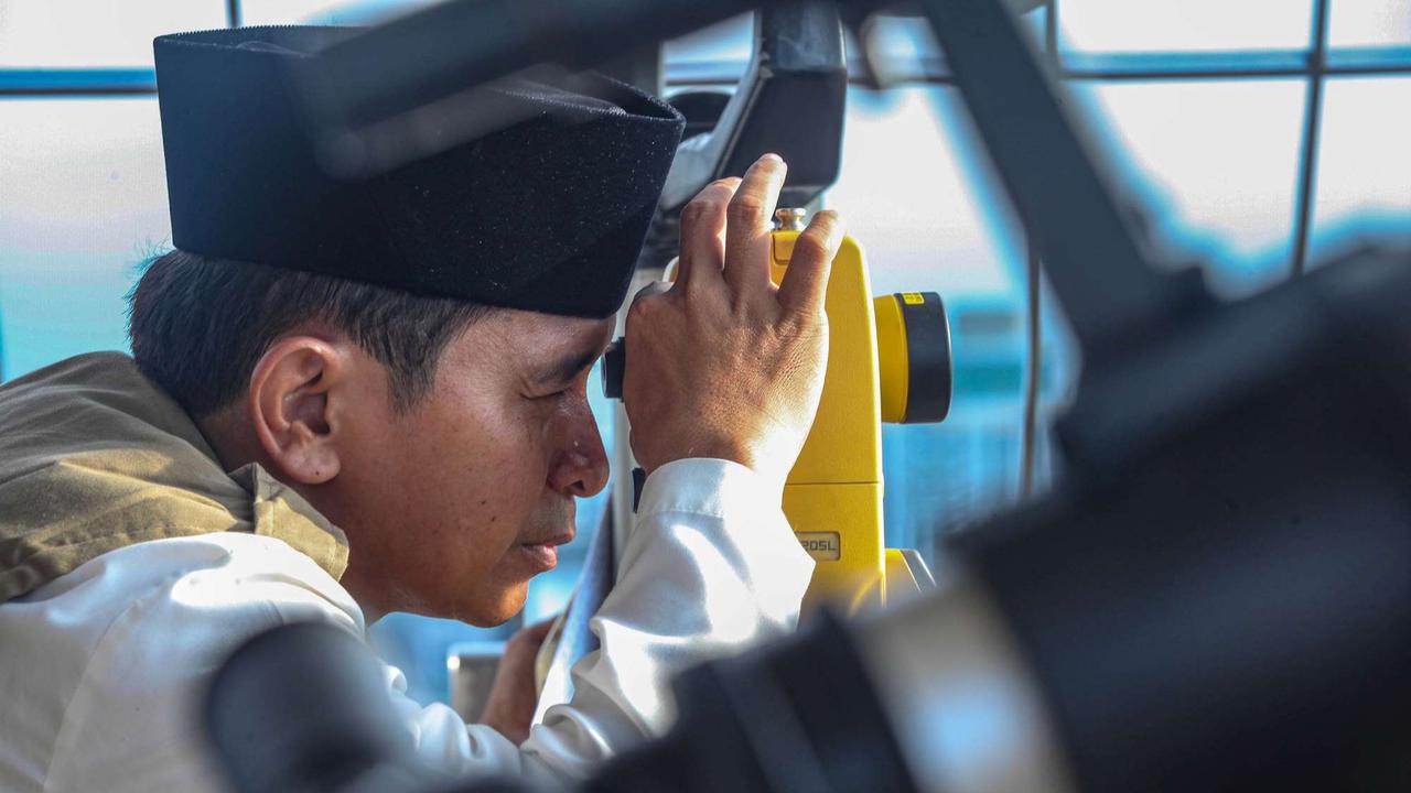 Tim Hisab Rukyat Kemenag pantau hilal dari puncak Monas