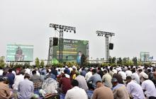 Ratusan Jamaah Padati Plaza Masjid Apung Ancol Rayakan Sholat Id Ancol Penuh Harmoni