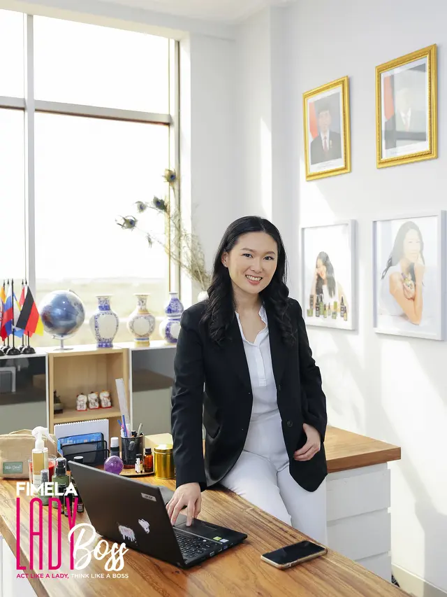 Fimela Lady Boss: Dilema Dewi Kauw Punya Anak dengan Eksim Berujung Sukses Bangun Bisnis Skincare