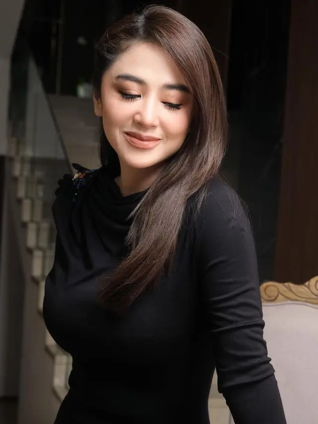 Dewi Perssik. (Foto: Dok. Instagram @dewiperssik9)