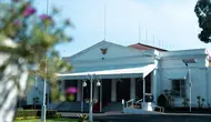 Rumah Dinas Gubernur Jawa Barat, Gedung Pakuan, menjadi destinasi wisata edukasi sejarah. (sumber foto: Biro Adpim Jabar)