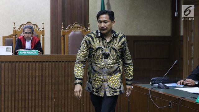 Ekspresi Bowo Sidik di Sidang Dakwaan Kasus Suap dan Gratifikasi