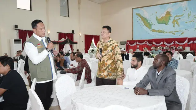 Direktur Utama Perum Bulog Ahmad Rizal Ramdhani dalam kegiatan Bridging Supply and Service: Business Matching for Indonesian F&B Distributors and Hajj Catering Providers. (Dok Bulog)