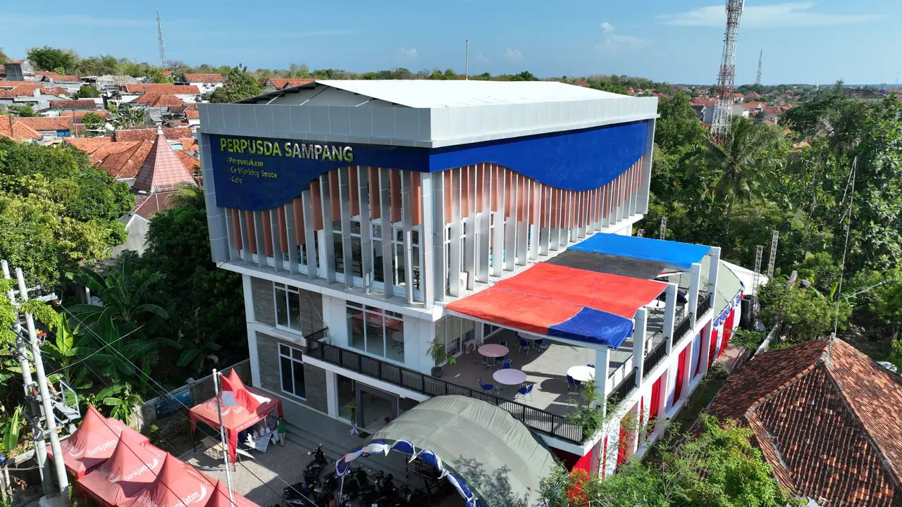 Gedung Perpus Sampang