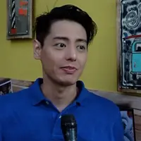 Roger Danuarta menceritakan makna cewek humoris menurut dirinya.