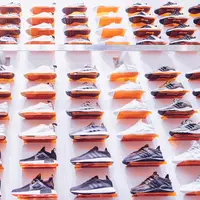 Membedakan sepatu KW/unsplash