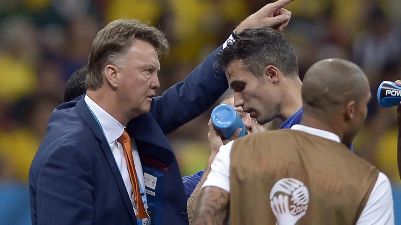 Louis van Gaal dan Robin van Persie (AP/Manu Fernandez )