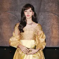 Intip potret Lisa BLACKPINK ala princess jadi brand ambassador Thailand Tourism (@lalalalisa_m)