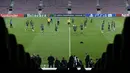 Para pemain Inter Milan menghadiri sesi latihan di stadion Camp Nou di Barcelona (1/10/2019). Inter Milan akan bertanding melawan Barcelona pada grup F Liga Champions. (AFP Photo/Josep Lago)