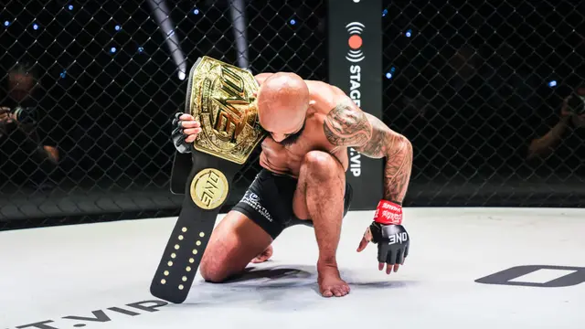 Juara Dunia ONE Flyweight MMA Demetrious Johnson