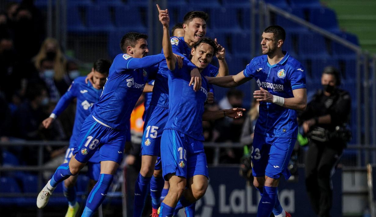 Bertanding di Estadio Coliseum Alfonso Perez, pasukan Carlo Ancelotti itu dipaksa bertekuk lutut dengan skor tipis 0-1. Gol tunggal pada laga tersebut dicetak oleh Enes Unal. (AP/Bernat Armangue)