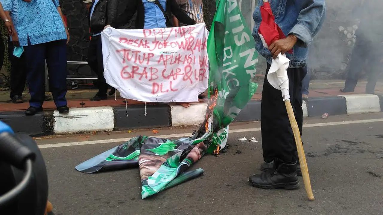 20160322-Demo-Sopir-Taksi-Semanggi-Jakarta