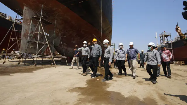 PT Dok Pantai Lamongan (DPL) berhasil melakukan docking atau menaikkan kapal untuk perbaikan yang keseribu kalinya di Agustus 2022.