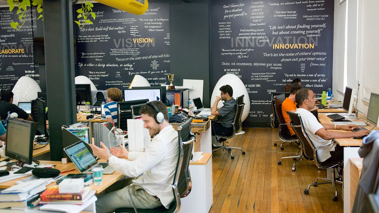 Meski Gaji Kecil, Ini 6 Alasan Buat Bekerja di Perusahaan Startup