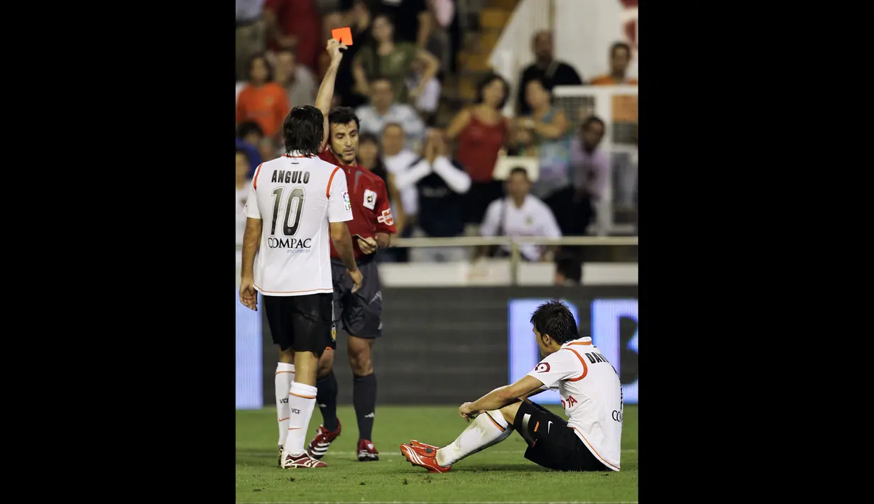 Selain Sevilla, ada pula klub LaLiga yang diketahui memiliki banyak pemainnya yang dikeluarkan oleh wasit. Klub tersebut ialah Valencia. (AFP/Jose Jordan)