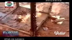 Warga di Pamekasan, Madura, Jawa Timur, dihebohkan oleh munculnya semburan lumpur bercampur gas dari dalam sumur di pekarangan rumah warga. Awalnya warga berniat mengebor sumur untuk mendapatkan air guna kebutuhan sehari-hari.