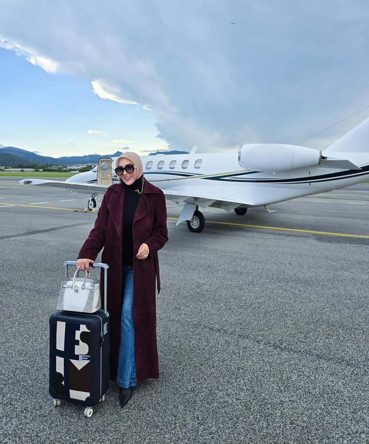 Potret Syahrini Tampil Mewah dan Elegan di Private Jet Menuju Karpet Merah Cannes 2025