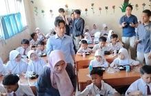 Gibran Uji Coba Makan Bergizi Gratis di SDN Sentul Bogor, Ini Isi Menu yang Dibagikan ke Siswa