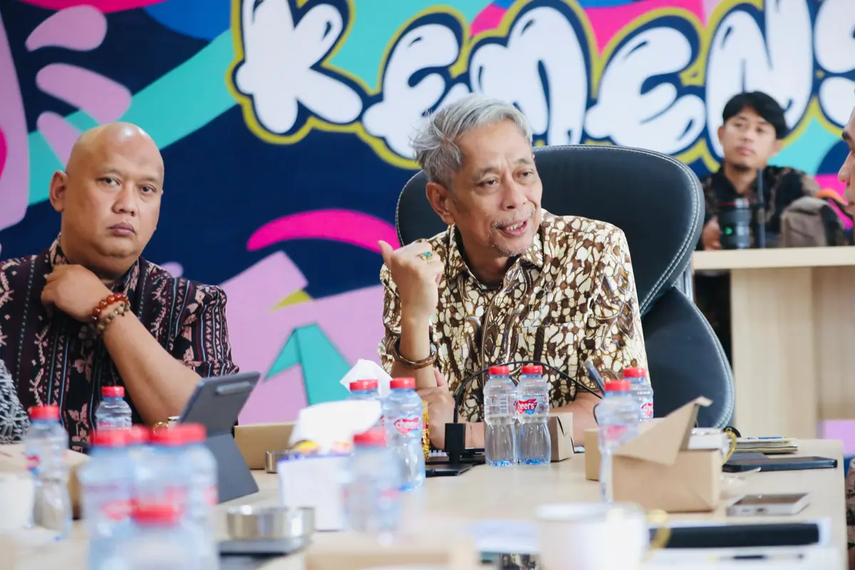 Wakil Menteri Sosial Agus Jabo Priyono bertemu dengan Tiga Pemda di di Kantor Kementerian Sosial, Jakarta Pusat, Kamis 16 Juli 2026. Membahas soal Sekolah Rakyat.
