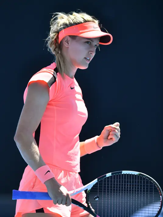 Petenis Kanada, Eugenie Bouchard saat tampil melawan petenis Prancis, Oceane Dodin pada putaran pertama Australia Tebuka di Melbourne, (16/1/2018). (AFP/Saeed Khan)