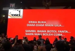 Jagad sosial media kembali diramaikan oleh lagu berjudul "Erika" yang dinyanyikan dalam momen Orkes Semi Dangdut HMT ITB. (Foto: Antara)