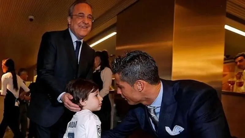 Bocah Suriah, Haidar Mustafa saat bertemu Cristiano Ronaldo